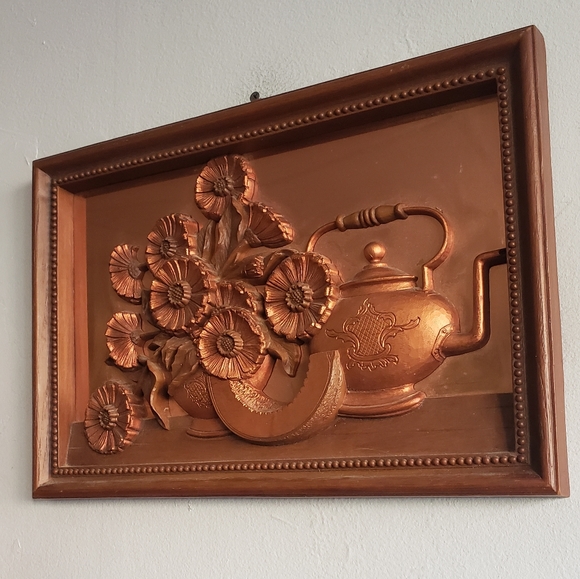 Vintage 3D copper art frame teapot & flowers MCM in brown frame - Picture 5 of 5